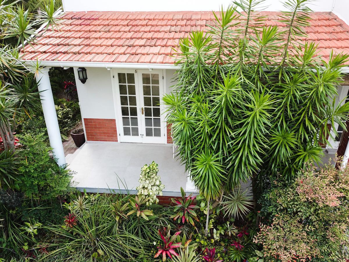 Cornerway Guest House Durban Exterior photo